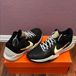 Nike Kobe zoom Kobe V (as-is)